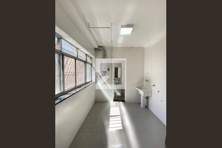 Apartamento à venda com 150m², 3 quartos e 1 vagaÁrea de Serviço