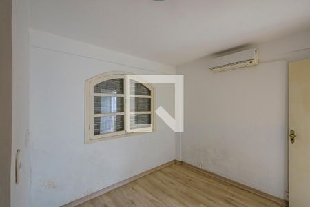 Suíte 1 de casa à venda com 4 quartos, 180m² em Petrópolis, Porto Alegre