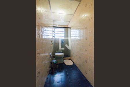 Casa de condomínio para alugar com 330m², 5 quartos e 3 vagas Casa de condomínio para alugar com 330m², 5 quartos e 3 vagasBanheiro Social 2