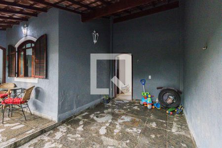 Casa de condomínio para alugar com 330m², 5 quartos e 3 vagas Casa de condomínio para alugar com 330m², 5 quartos e 3 vagasGaragem/Varanda