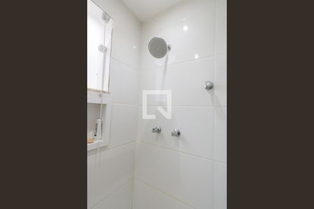 Casa de condomínio para alugar com 330m², 5 quartos e 3 vagas Casa de condomínio para alugar com 330m², 5 quartos e 3 vagasBanheiro da Suíte