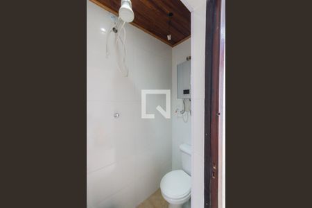 Casa de condomínio para alugar com 330m², 5 quartos e 3 vagas Casa de condomínio para alugar com 330m², 5 quartos e 3 vagasBanheiro de Serviço