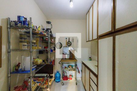 Despensa de casa de condomínio para alugar com 5 quartos, 330m² em Freguesia (jacarepaguá), Rio de Janeiro