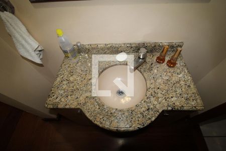 Casa à venda com 198m², 3 quartos e 2 vagasBanheiro 2