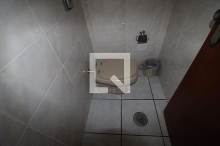 Casa à venda com 198m², 3 quartos e 2 vagasBanheiro 2