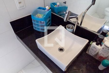 Casa à venda com 274m², 2 quartos e 8 vagasBanheiro da suíte 