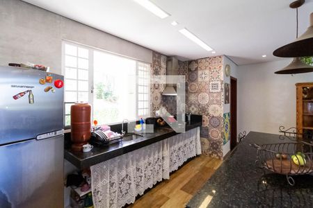 Casa à venda com 274m², 2 quartos e 8 vagasCozinha