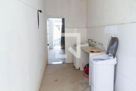 Casa à venda com 274m², 2 quartos e 8 vagasÁrea de serviço 