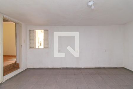 Quarto de casa para alugar com 1 quarto, 40m² em Vila Santa Maria, São Paulo