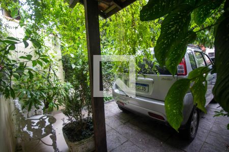 Casa de condomínio à venda com 61m², 2 quartos e 1 vagaGaragem