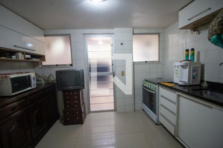 Casa de condomínio à venda com 61m², 2 quartos e 1 vagaCozinha e Área de Serviço