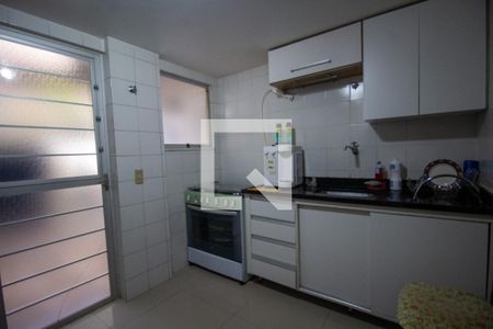 Casa de condomínio à venda com 61m², 2 quartos e 1 vagaCozinha e Área de Serviço