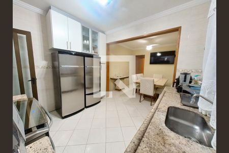 Casa à venda com 308m², 4 quartos e 6 vagas Casa à venda com 308m², 4 quartos e 6 vagasCozinha