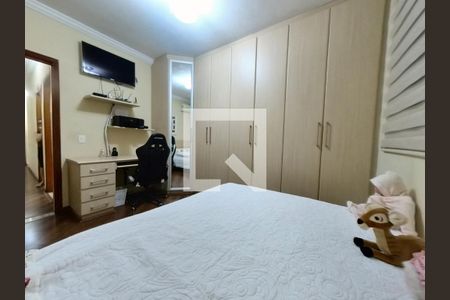 Casa à venda com 308m², 4 quartos e 6 vagas Casa à venda com 308m², 4 quartos e 6 vagasQuarto 2