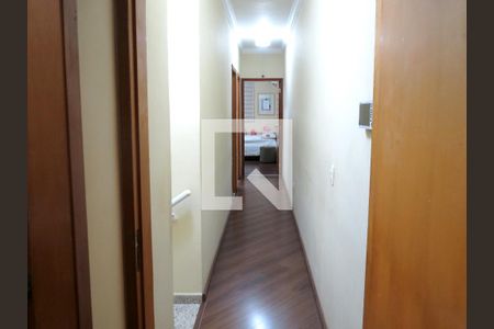 Casa à venda com 308m², 4 quartos e 6 vagasCorredor Entrada Quartos