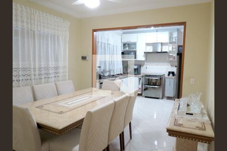 Casa à venda com 308m², 4 quartos e 6 vagasCozinha