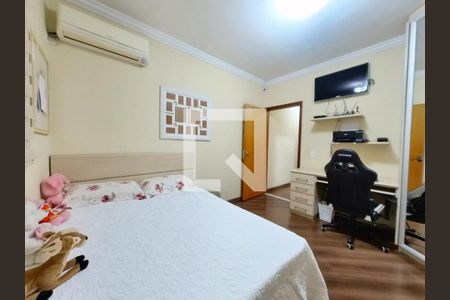 Casa à venda com 308m², 4 quartos e 6 vagas Casa à venda com 308m², 4 quartos e 6 vagasQiuarto 2