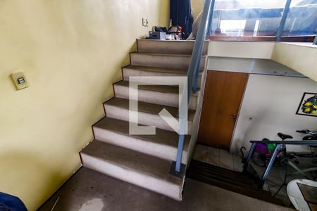 Escada acesso Suíte de apartamento à venda com 1 quarto, 50m² em Vila Tramontano, São Paulo