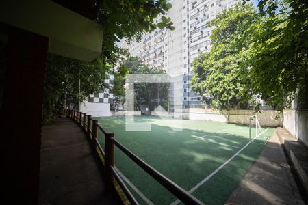 Apartamento à venda com 100m², 3 quartos e sem vagaQuadra e Área comum - Churrasqueira