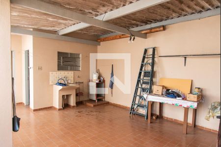 Casa à venda com 200m², 2 quartos e 4 vagasÁrea de serviço