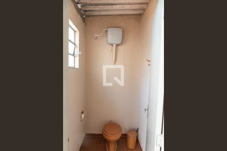 Casa à venda com 200m², 2 quartos e 4 vagasBanheiro de serviço