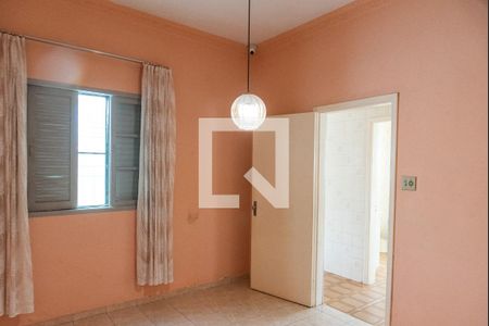 Casa à venda com 200m², 2 quartos e 4 vagasQuarto 1