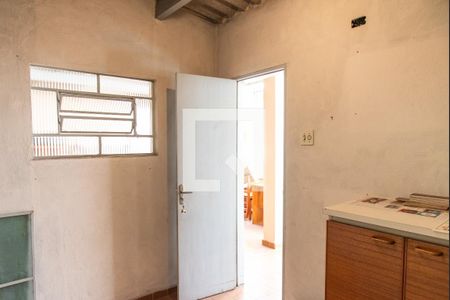 Casa à venda com 200m², 2 quartos e 4 vagasQuarto de serviço
