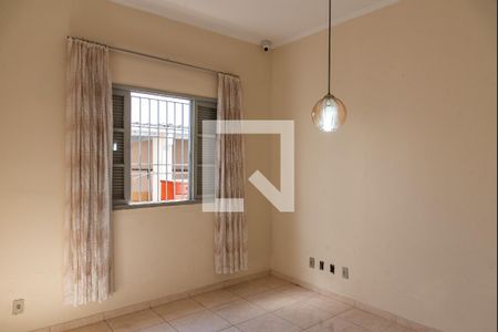 Casa à venda com 200m², 2 quartos e 4 vagasQuarto 2
