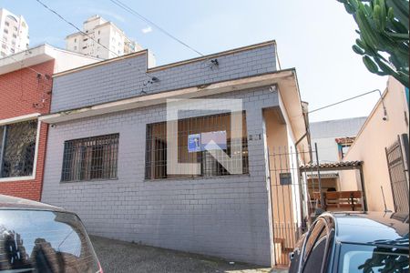 Casa à venda com 200m², 2 quartos e 4 vagasFachada
