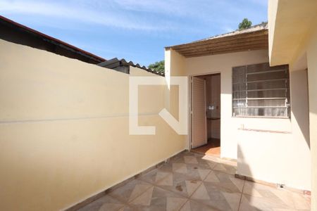 Casa para alugar com 90m², 2 quartos e sem vagaQuintal