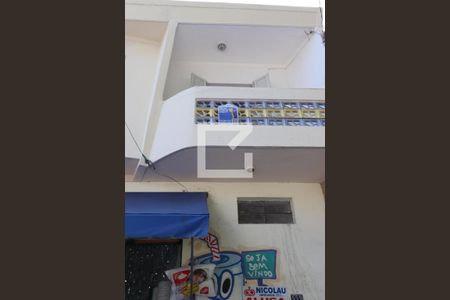 Casa para alugar com 90m², 2 quartos e sem vagaFachada