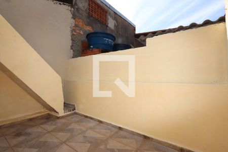 Casa para alugar com 90m², 2 quartos e sem vagaQuintal