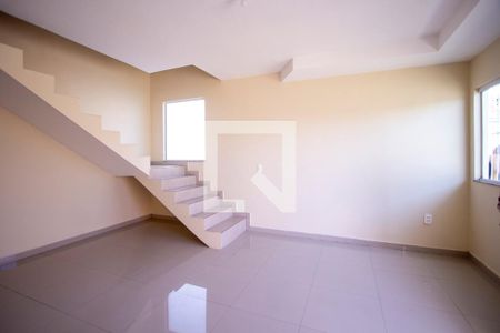 Sala de casa para alugar com 2 quartos, 90m² em Estrela do Norte, São Gonçalo