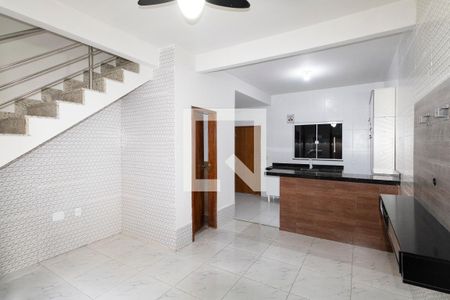 Sala de casa de condomínio para alugar com 2 quartos, 56m² em Campo Grande, Rio de Janeiro