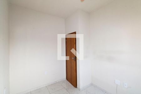 Quarto 1 de casa de condomínio para alugar com 2 quartos, 56m² em Campo Grande, Rio de Janeiro