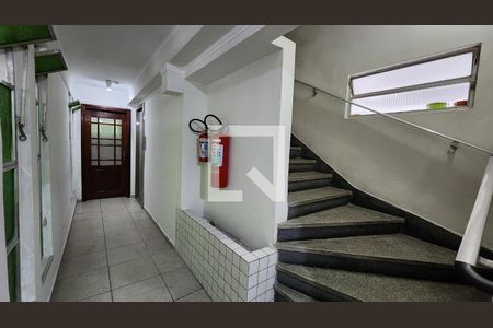Apartamento para alugar com 92m², 2 quartos e 1 vagaEscada