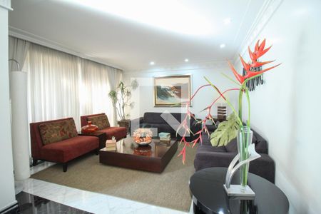 Apartamento à venda com 325m², 3 quartos e 5 vagas Apartamento à venda com 325m², 3 quartos e 5 vagasÁrea comum