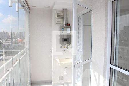 Sacada / Área de Serviço de apartamento à venda com 2 quartos, 46m² em Parque Industrial Tomas Edson, São Paulo