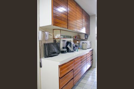 Apartamento à venda com 200m², 4 quartos e 2 vagasCozinha