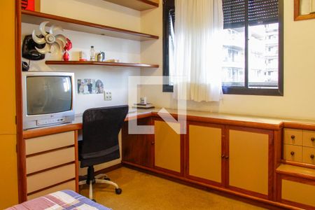 Apartamento à venda com 200m², 4 quartos e 2 vagasQuarto 4