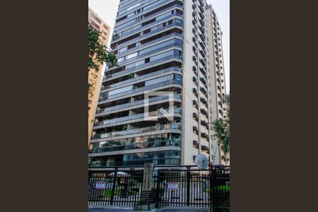 Apartamento à venda com 200m², 4 quartos e 2 vagasFachada