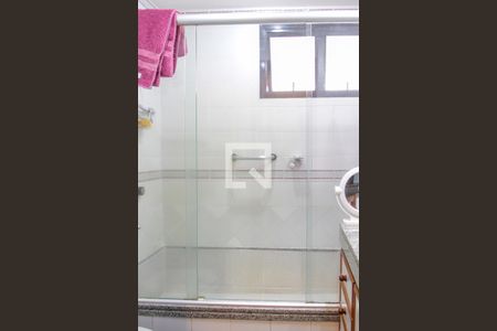 Apartamento à venda com 200m², 4 quartos e 2 vagasBanheiro Quarto 2 suíte