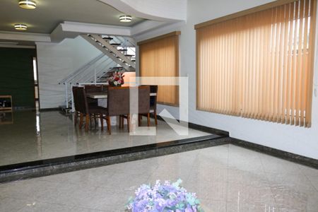 Sala de Estar de casa à venda com 3 quartos, 550m² em Olímpico, São Caetano do Sul