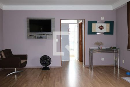 Casa à venda com 550m², 3 quartos e 3 vagas Casa à venda com 550m², 3 quartos e 3 vagasSuíte 1