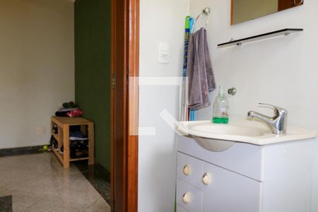 Casa à venda com 550m², 3 quartos e 3 vagas Casa à venda com 550m², 3 quartos e 3 vagasLavabo