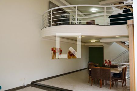 Sala de Estar de casa à venda com 3 quartos, 550m² em Olímpico, São Caetano do Sul