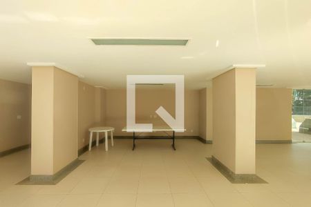 Apartamento à venda com 85m², 2 quartos e sem vagaÁrea comum