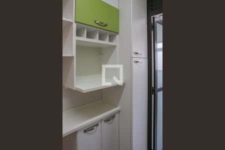 Apartamento para alugar com 60m², 2 quartos e 2 vagas Apartamento para alugar com 60m², 2 quartos e 2 vagasCozinha