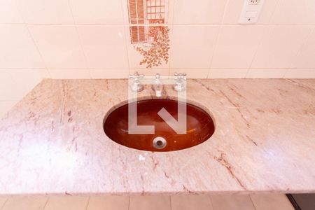 Casa à venda com 360m², 3 quartos e 3 vagasBanheiro da Suíte 2