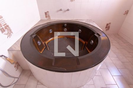 Casa à venda com 360m², 3 quartos e 3 vagasBanheiro da Suíte 2